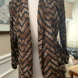 Robert Louis loose fitting size small polyester and spandex jacket
